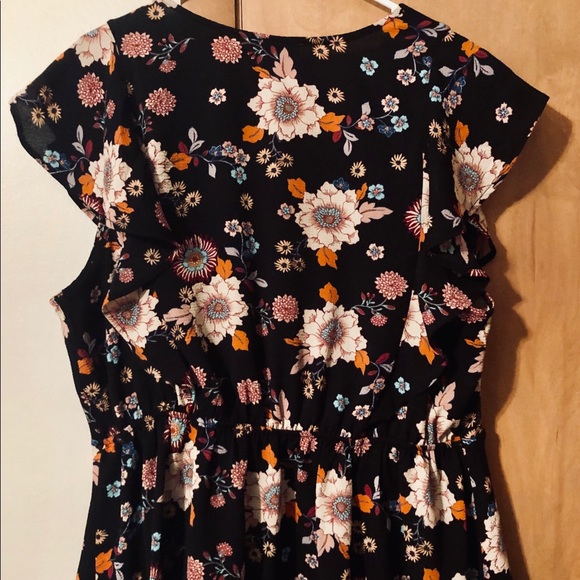 Floral Surplice Faux-Wrap Blouse Plus 3X - Picture 4 of 7